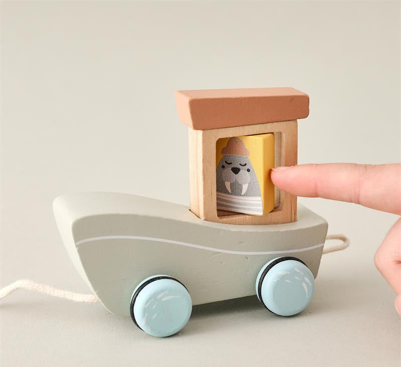 Wooden 3-Section Animal Pulling Toy - Baby Walking Train with Pull String, Educational Toddler Pull Toy with Animal Blocks, Montessori Early Learning Walking Aid for 1-3 Year Olds