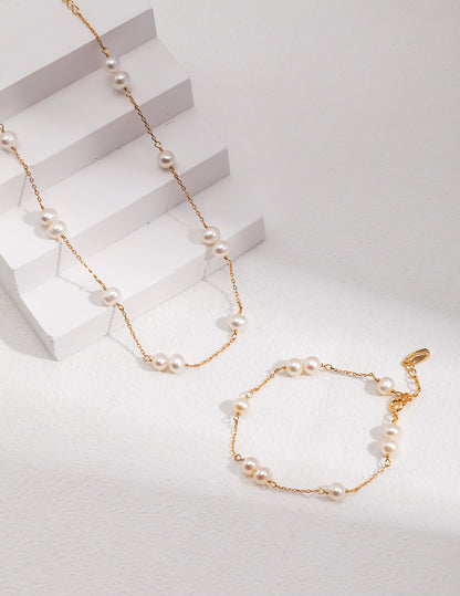 Sterling Silver Freshwater Pearl Glimmer Bracelet